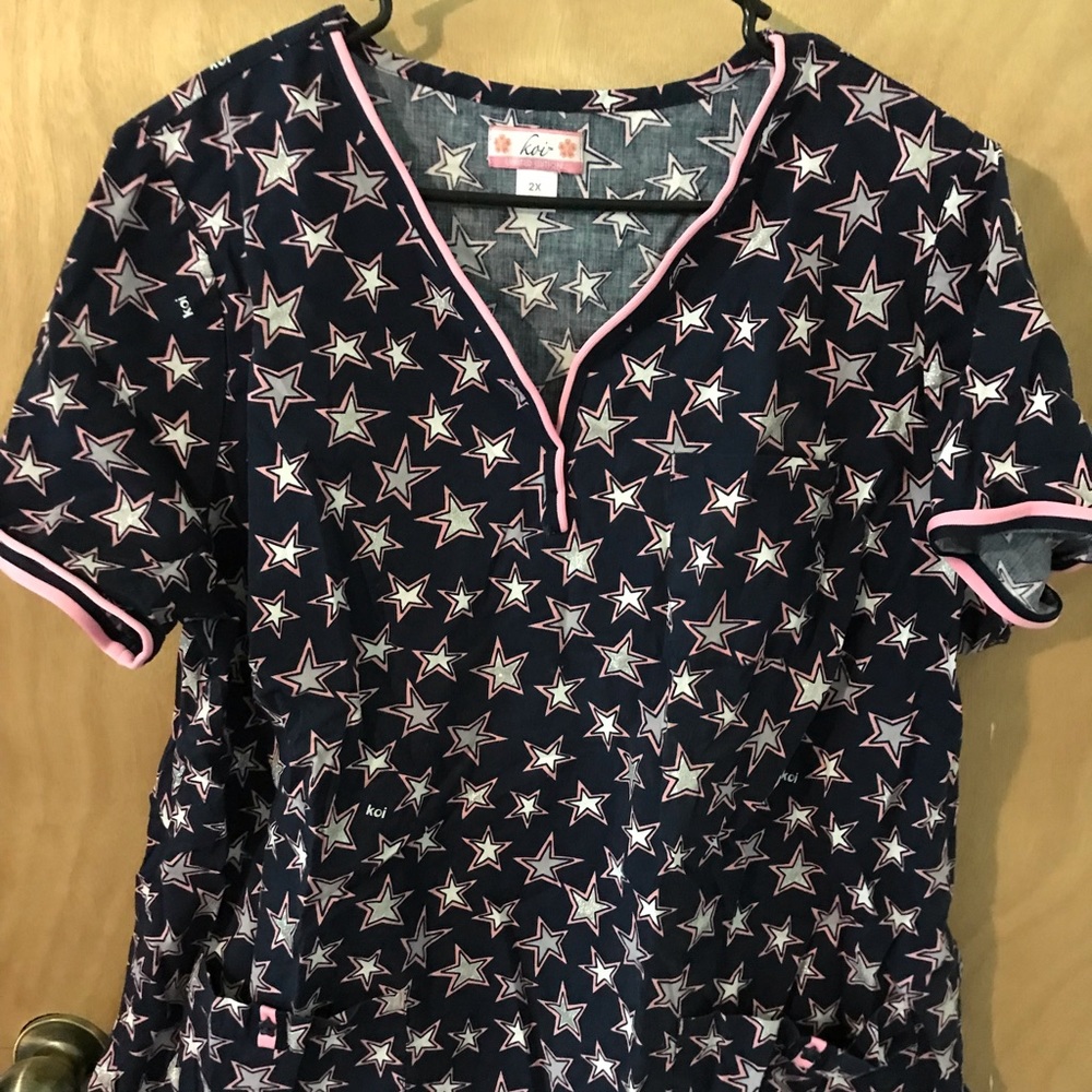 Koi 2XL Scrub top